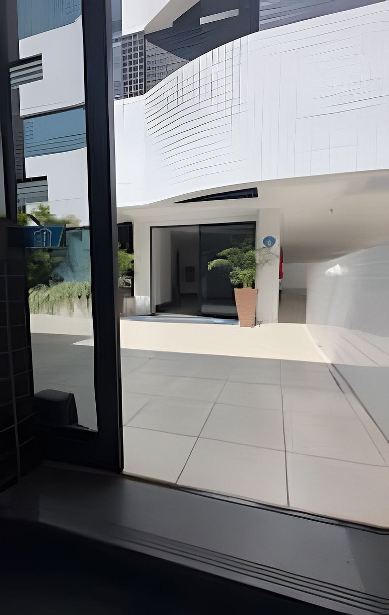 Blue tower 300 metros da praia com piscina