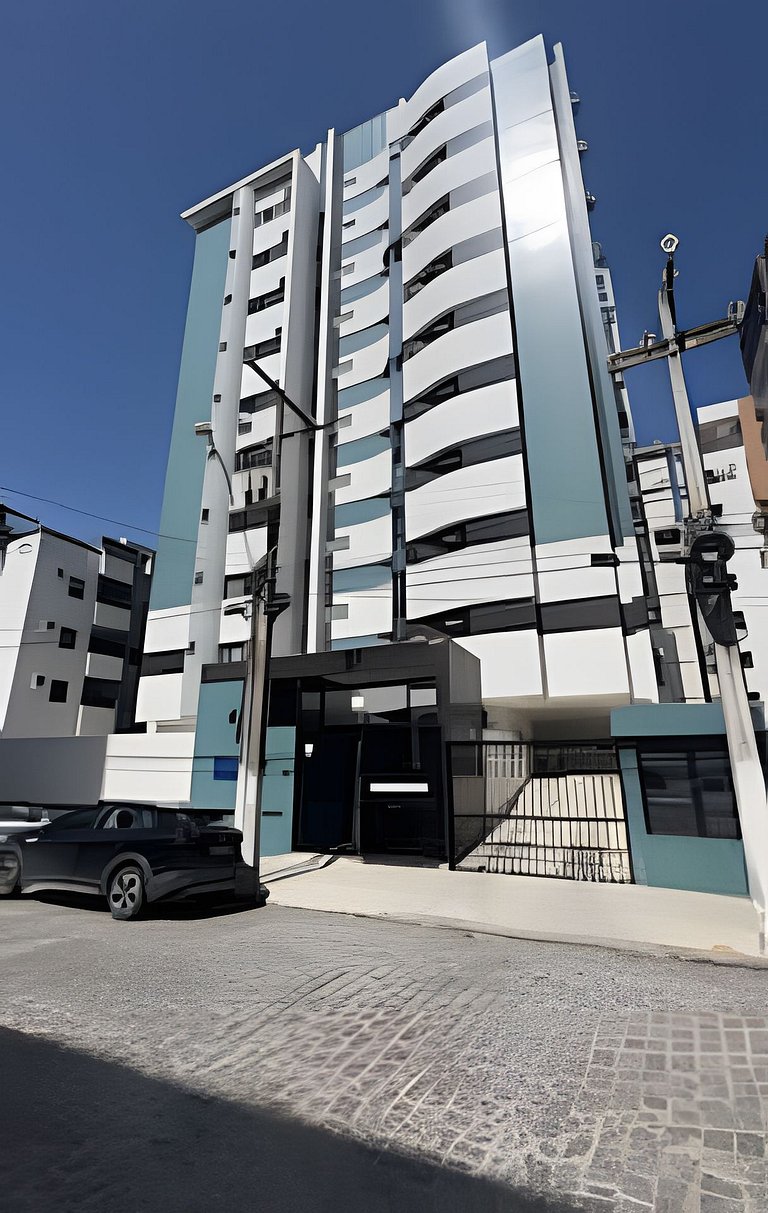 Blue tower 300 metros da praia com piscina