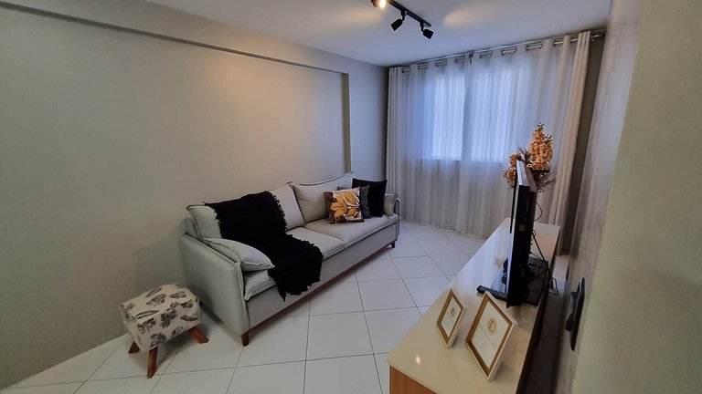 Apartamento com Piscina Incrível pertinho da praia